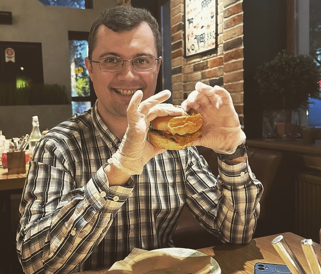 Новаков Артемий Данилович